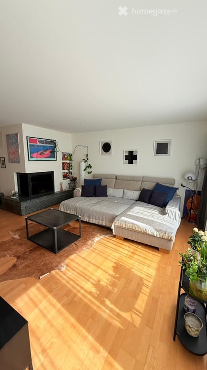 Helle, moderne 4-Zimmer-Wohnung mit viel Charme in Herrliberg 3