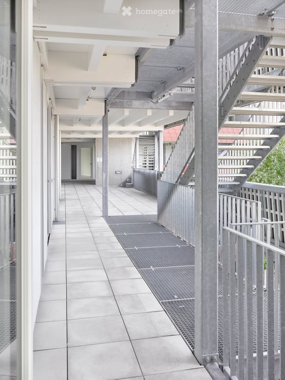 Neuwertige Attika-Wohnung in Dietikon zu vermieten 2