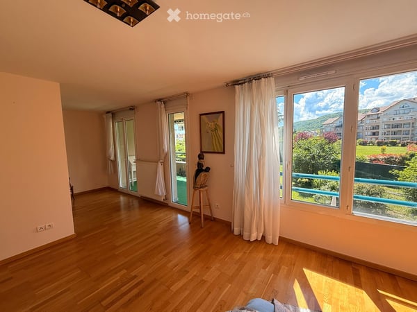 Spacieux appartement de 6 pièces avec vue et balcon à Divonne-les-Bains 3