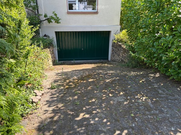 4.5-Zimmer Wohnung im Hochparterre in Birsfelden mit wunderschönem Garten und Swimming-Pool 13