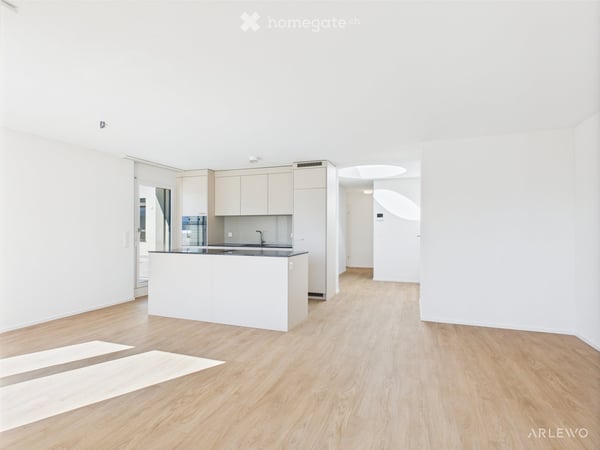 Helle 5.5-Zimmer-Attikawohnung mit Aussicht im 7. OG – Schönbühlring, Luzern 2