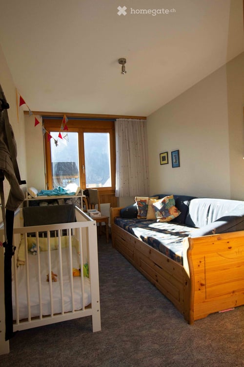 Charmante 4.5-Zimmer-Wohnung mit traumhaftem Bergblick in Frutigen 8