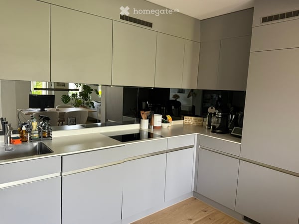 3.5-Zimmer-Wohnung im Gartengeschoss am Zürichberg | 3.5-Room Apartment on Garden Level 4