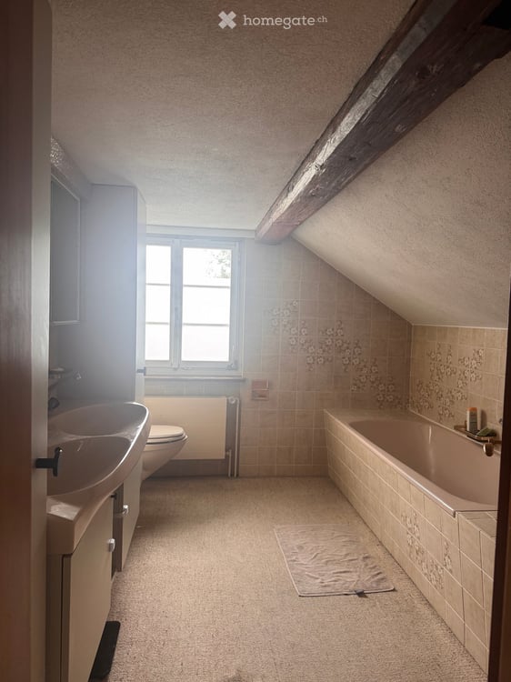Charmantes 8.5-Zimmer-Einfamilienhaus in Cham 2