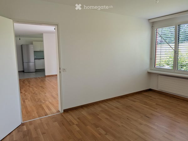 300 Meter zum Bahnhof und in 16 Minuten im HB Zürich 10