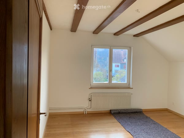Gemütliches, familienfreundliches, freistehendes Einfamilienhaus mit grossem Umschwung 5