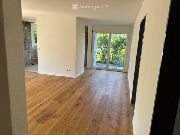 Helle 3.5-Zimmer-Wohnung mit Balkon und Terrasse in Scherzingen – ruhig gelegen 2