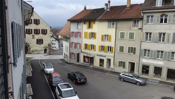 Zentrum, 4 1/2Zi., 126m2, gross, ruhig, Balkon mit Fernsicht Stausee/Alpen. 3 Min. SBB Bahnstation 3
