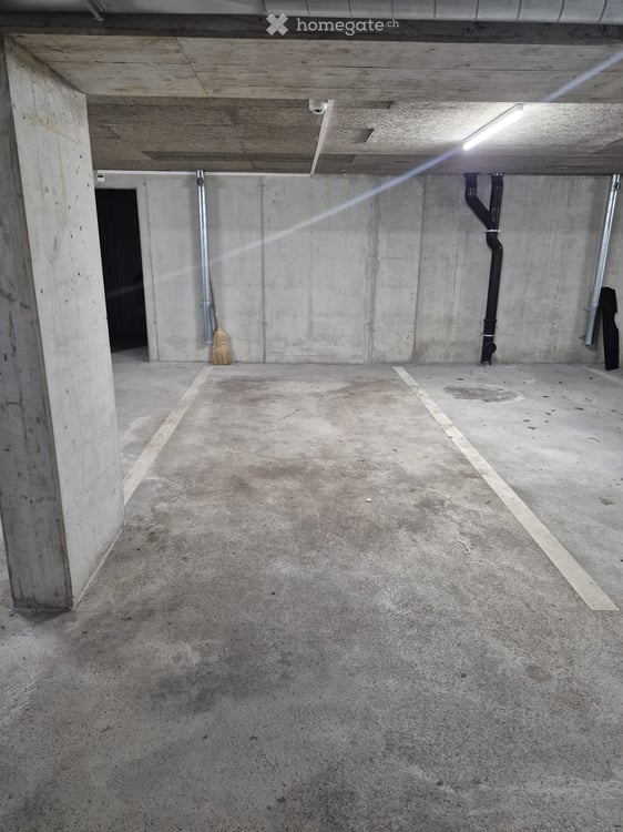 Einstellplatz in der Tiefgarage eines MFH in Susten 2