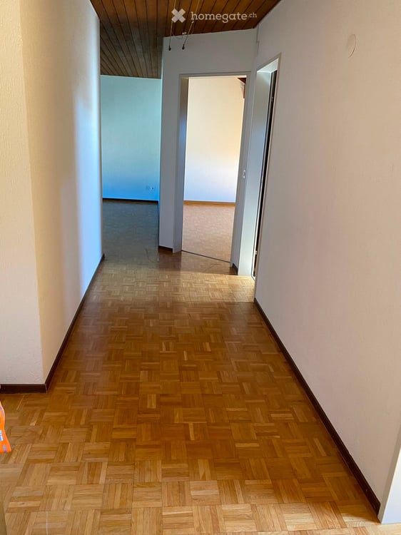 Charmante 3.5-Zimmer-Dachwohnung mit Balkon in Pfäffikon SZ – ab sofort verfügbar 8