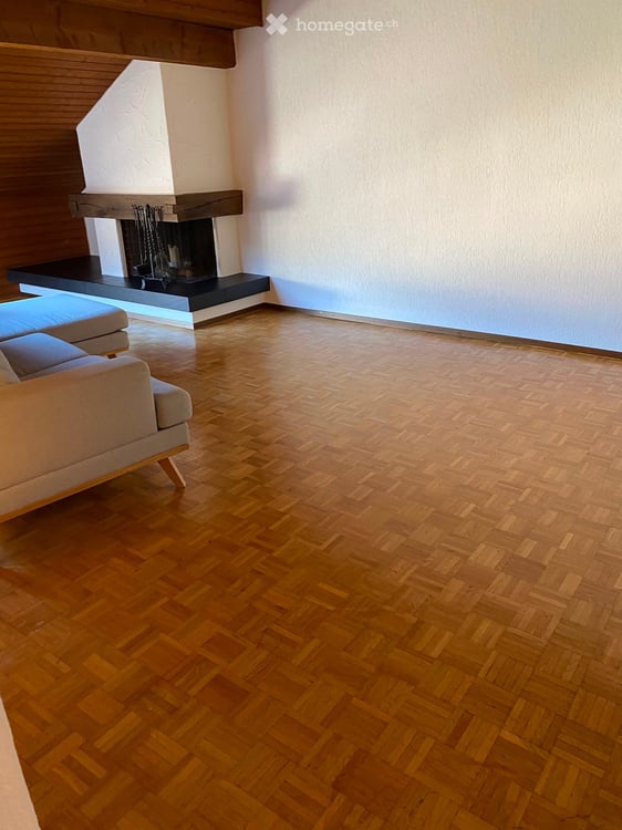 Charmante 3.5-Zimmer-Dachwohnung mit Balkon in Pfäffikon SZ – ab sofort verfügbar 5