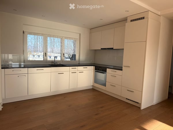 Helle 3.5-Zimmer-Wohnung mit Balkon und schöner Aussicht in Lenzburg 5