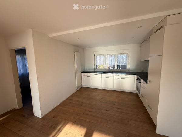 Helle 3.5-Zimmer-Wohnung mit Balkon und schöner Aussicht in Lenzburg 4