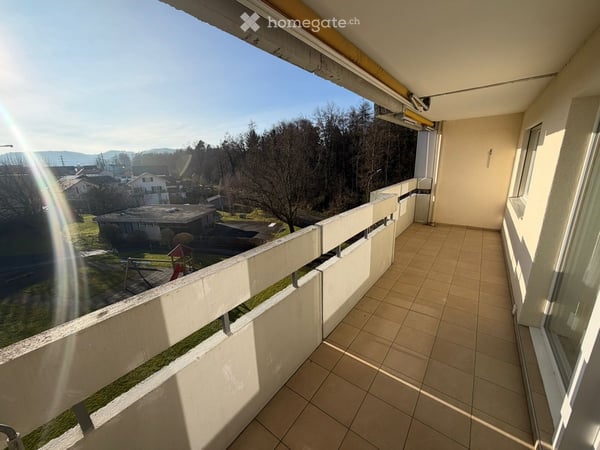 Helle 3.5-Zimmer-Wohnung mit Balkon und schöner Aussicht in Lenzburg 3