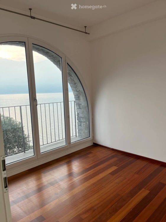Splendido duplex di 4 locali con vista lago a Porto Ronco 19