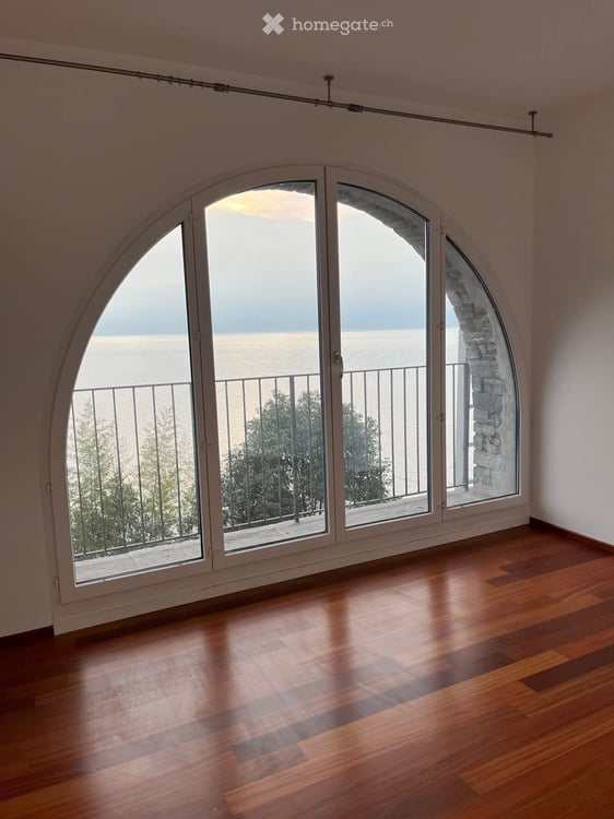 Splendido duplex di 4 locali con vista lago a Porto Ronco 20