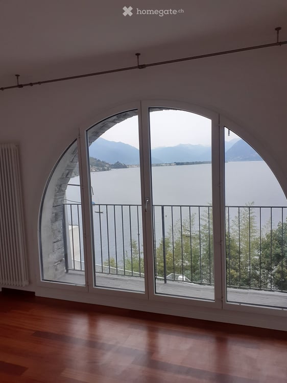 Splendido duplex di 4 locali con vista lago a Porto Ronco 14