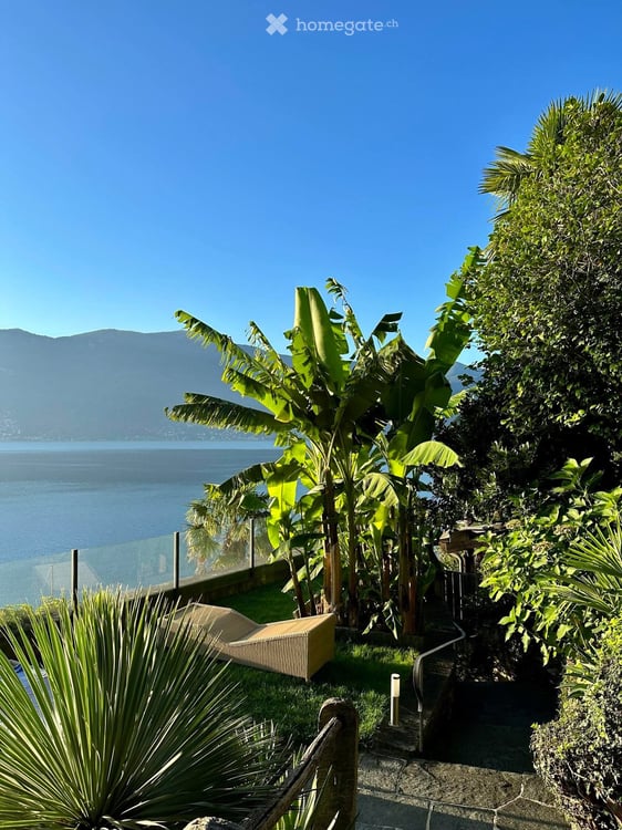 Splendido duplex di 4 locali con vista lago a Porto Ronco 25