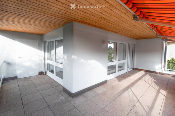 Helle 4.5-Zimmer-Wohnung mit Balkon in ruhiger Lage in Küsnacht 3