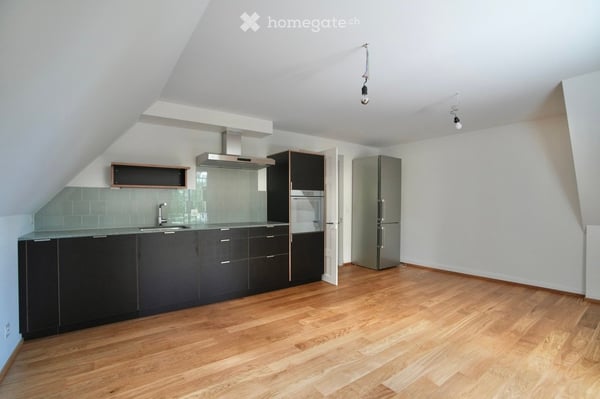 Fein renovierte 3-Zimmer-Dachwohnung über Eschlikon TG, idyllisch gelegen in guter Gemeinschaft 3