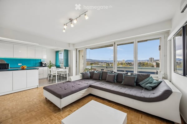 Attraktive 3.5-Zimmer-Dachwohnung mit Lift, Garage und Panoramablick über Basel und den Schwarzpark 3