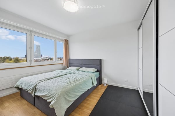 Attraktive 3.5-Zimmer-Dachwohnung mit Lift, Garage und Panoramablick über Basel und den Schwarzpark 6