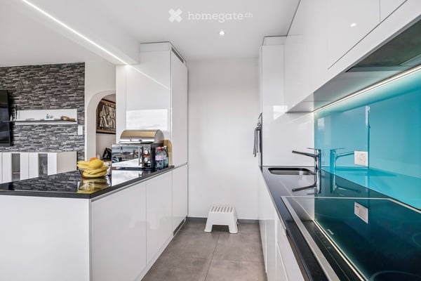 Attraktive 3.5-Zimmer-Dachwohnung mit Lift, Garage und Panoramablick über Basel und den Schwarzpark 4