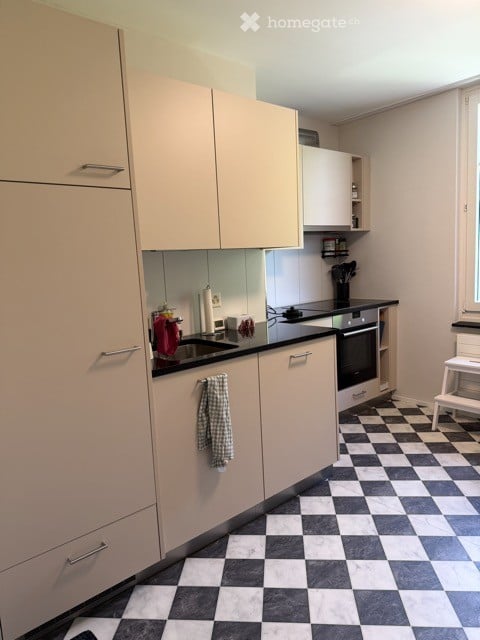 Lässige 3.5 Zimmer-Wohnung am Südhang von Elgg in historischem Gebäude 3