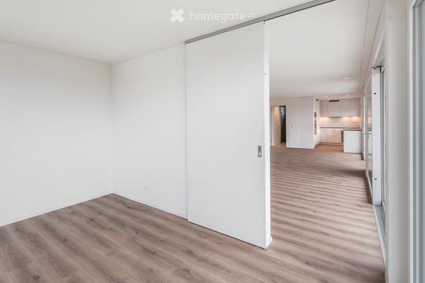 Spacious 4.5-Room Rooftop Apartment in Wallisellen – Available from September 2026 14