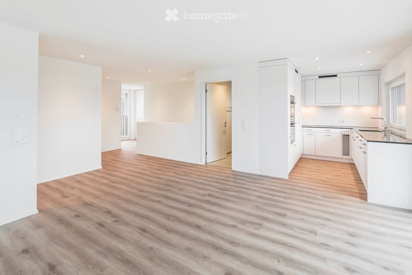 Spacious 4.5-Room Rooftop Apartment in Wallisellen – Available from September 2026 6