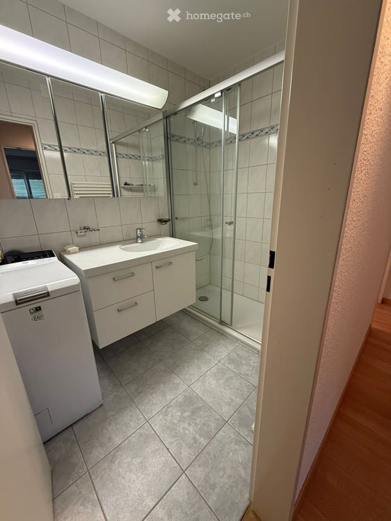 Charmante 4.5-Zimmer-Wohnung mit Balkon und Garage in Langnau am Albis 5