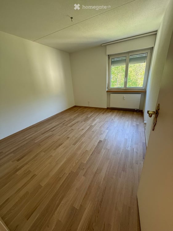 Charmante 4.5-Zimmer-Wohnung mit Balkon und Garage in Langnau am Albis 7