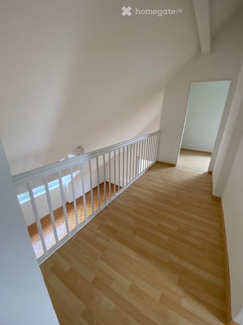 helle und luftige 4.5 Zi-Dachmaisonnette WG mit 2 Bädern im Dorfkern von Egg 23
