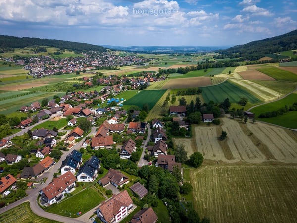 Familienparadies mit grossem Garten und Bachanstoss 18