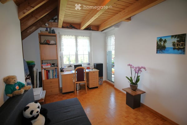 Charmante 5.5-Zimmer-Maisonette-Wohnung mit Balkon und schöner Aussicht in Gebertingen 9