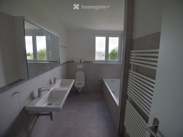 Helle 4.5-Zimmer-Wohnung mit Balkon und schöner Aussicht in Buttikon SZ 6