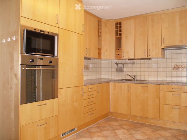 Schöne 4.5-Zimmer Wohnung im 2.OG an ruhiger und doch zentraler Lage 3