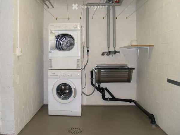 Schöne 4.5-Zimmer Wohnung im 2.OG an ruhiger und doch zentraler Lage 11