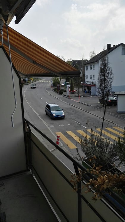 Helle 3-Zimmer-Wohnung mit Balkon und schöner Aussicht in Hausen am Albis 5
