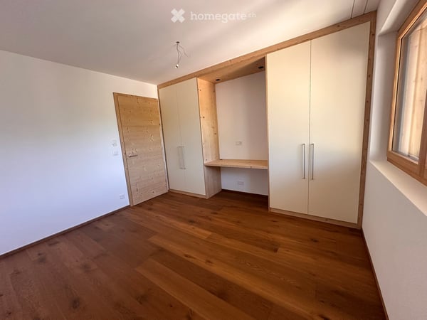 Moderne 3.5-Zimmer-Wohnung in Samedan mit Traumaussicht 11