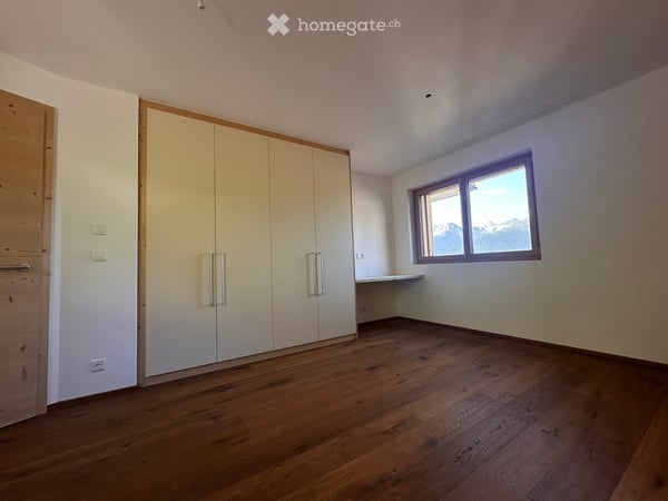 Moderne 3.5-Zimmer-Wohnung in Samedan mit Traumaussicht 10