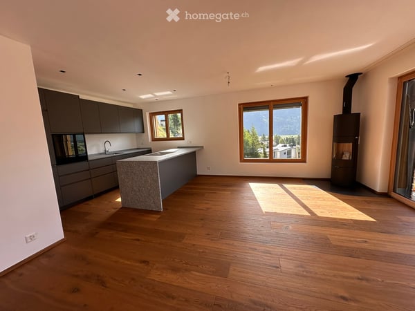 Moderne 3.5-Zimmer-Wohnung in Samedan mit Traumaussicht 3