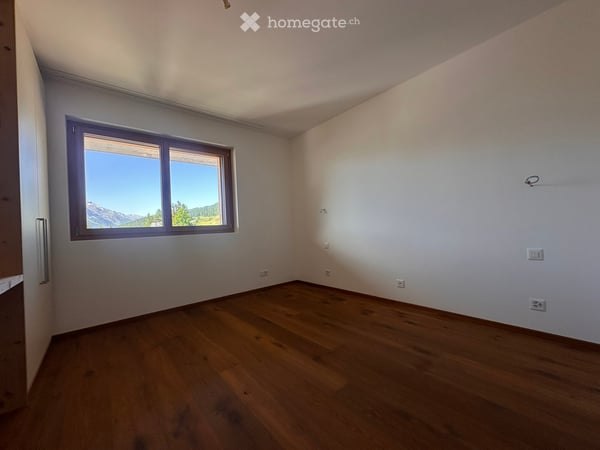 Moderne 3.5-Zimmer-Wohnung in Samedan mit Traumaussicht 12