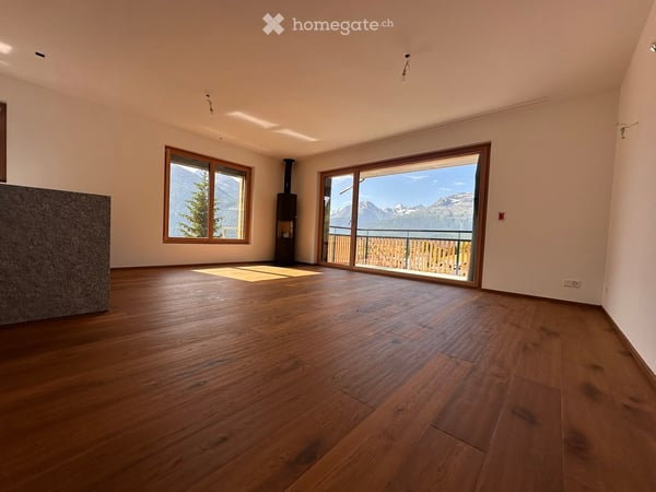 Moderne 3.5-Zimmer-Wohnung in Samedan mit Traumaussicht 2