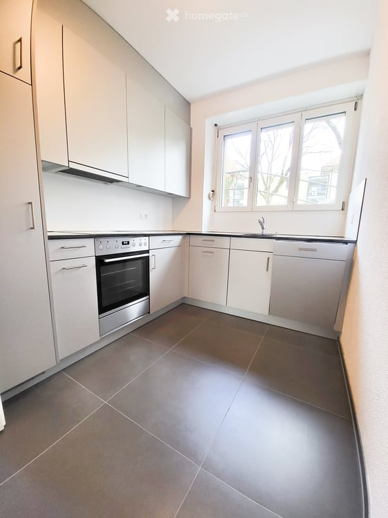 Charmante 3-Zimmer-Altbauwohnung mit Balkon an der Muristrasse, Bern 5