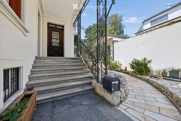 Luxuriöse Stadt-Villa mit 470 m2 Wohnfläche und drei privaten Garagenplätzen mitten in Basel 24