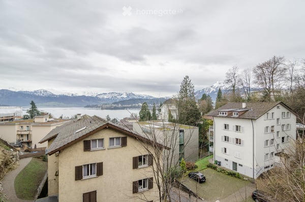 Charmante 3.5-Zimmer-Wohnung mit Panoramablick auf See und Berge in Luzern 12