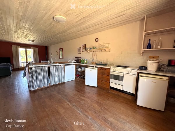 Domaine de 28 ha avec étang privé, maison, 2 gîtes et plus de 400 m² de dépendances, Dordogne, Fr 13
