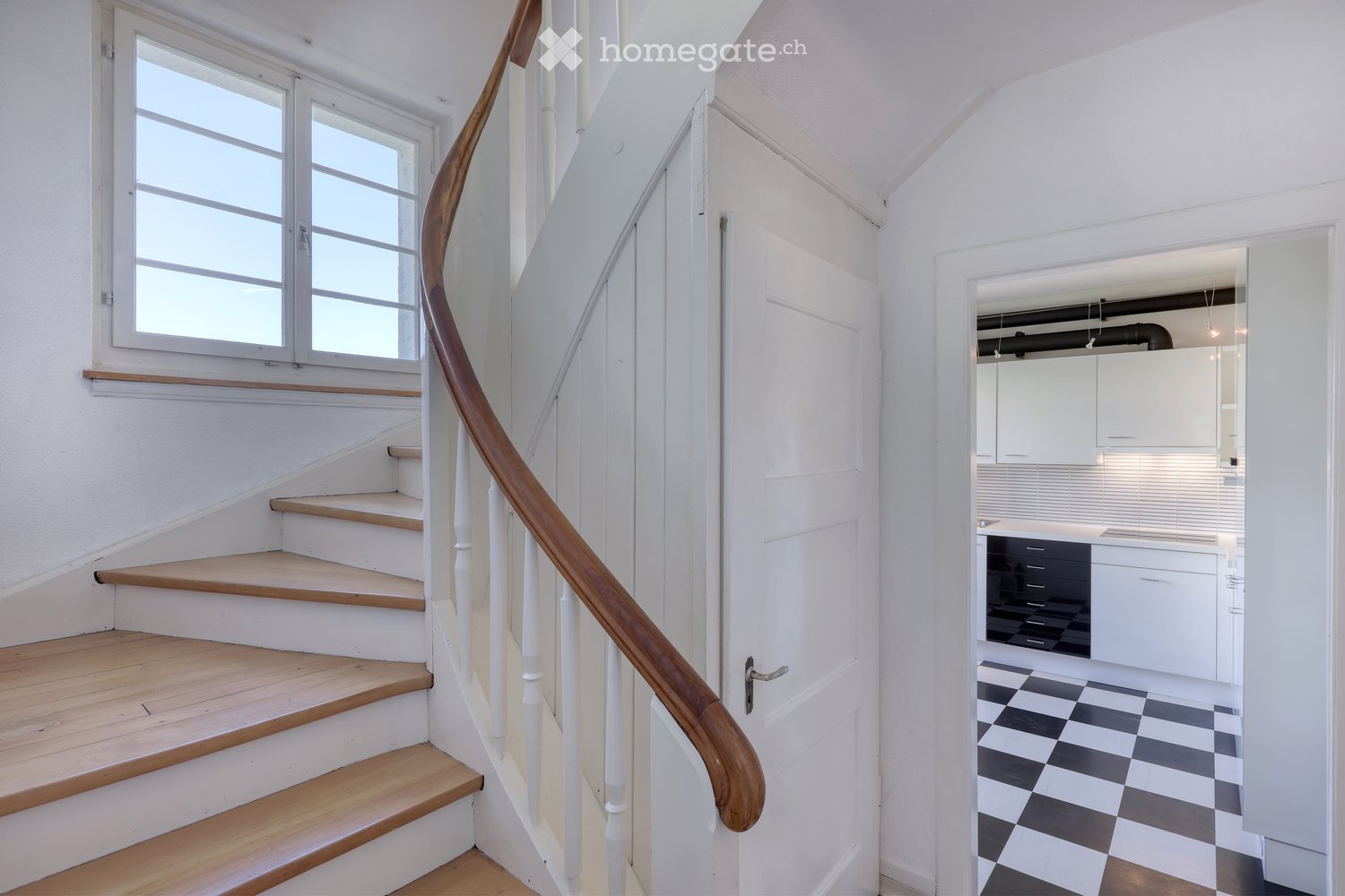 Immobilie in Zollikon - Exklusives 8.5-Zimmer-Doppeleinfamilienhaus in Zollikerberg - Bild 6