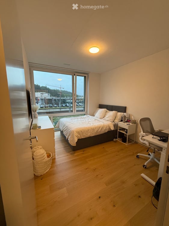 Moderne 4.5-Zimmer-Maisonette-Wohnung 8
